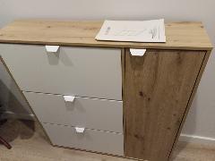 Mueble de entrada, con zapatero y baldas. Montado por Sonia LLorente Medina y Carlos Rodríguez Rodríguez