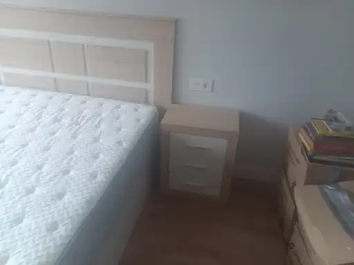 Mobiliario de habitación montada por Sonia y Carlos Montaje dormitorio de Leroy Merlin